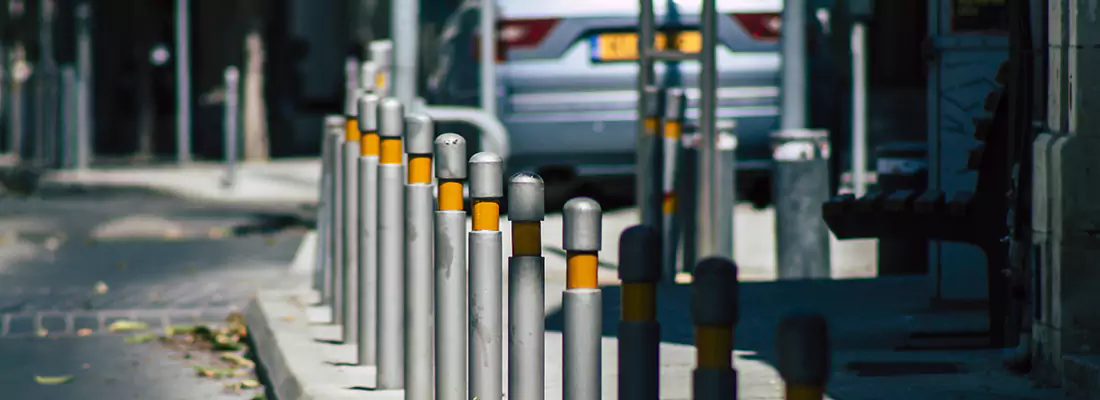 Safe and Convenient Retractable Barrier Column Systems for Properties in Sarasota, FL